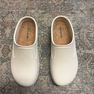 Aime Leon Dore garden clogs used in a men’s 8/8.5 in good condition
